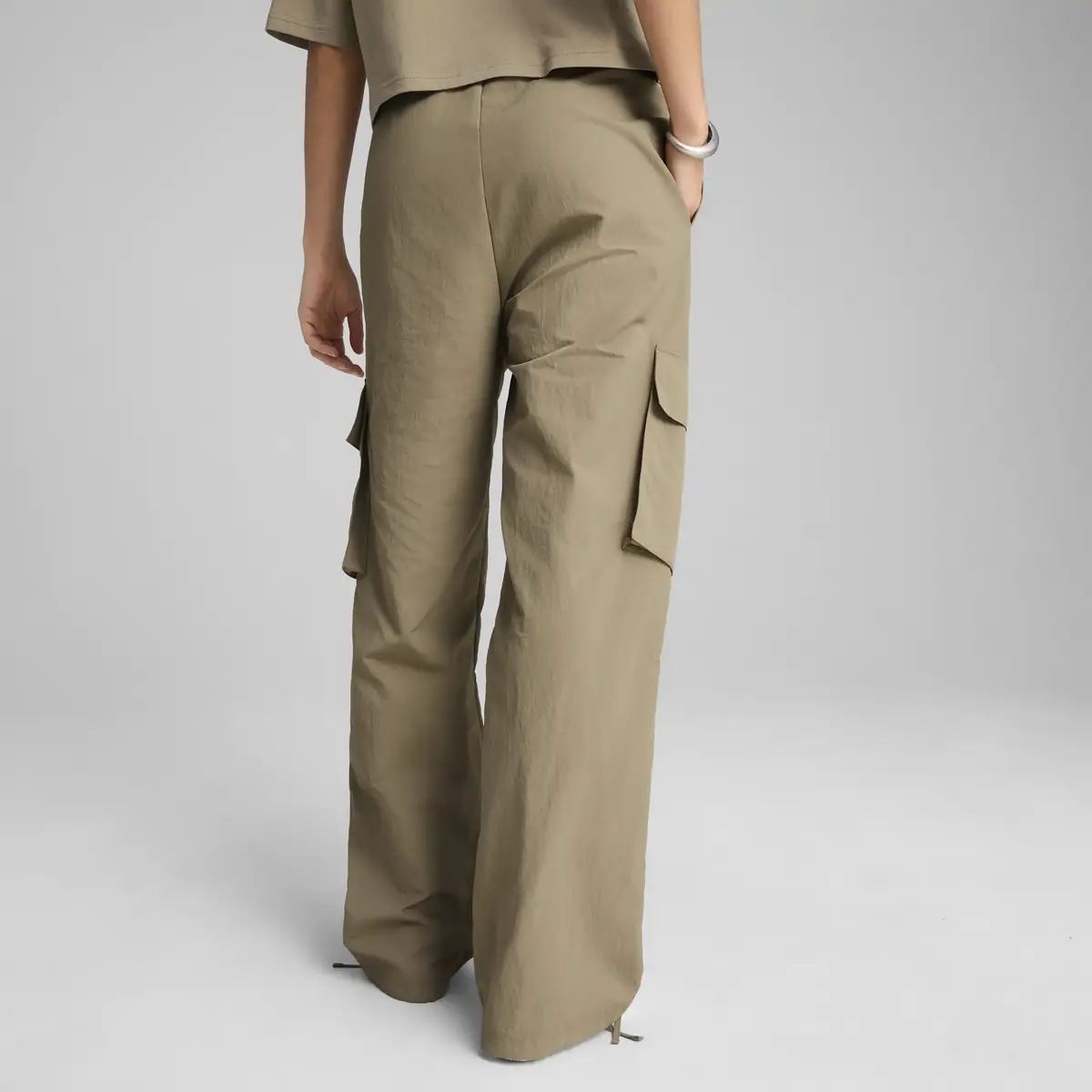 PUMA WARDROBE ESS Cargo Pants Kadın Kahverengi Kargo Pantolon