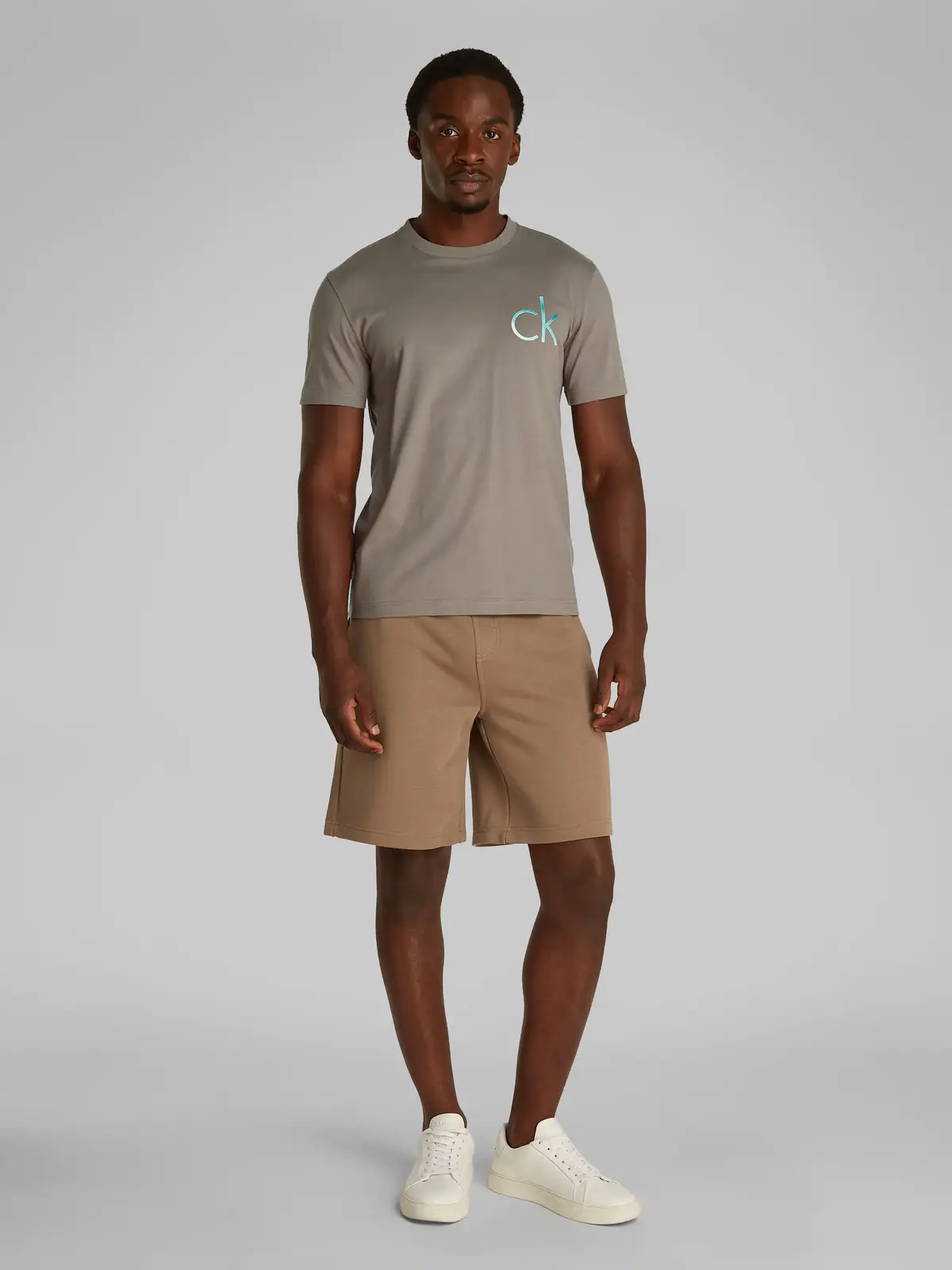 Calvin Klein CK CHEST LOGO Gri Erkek Tişört