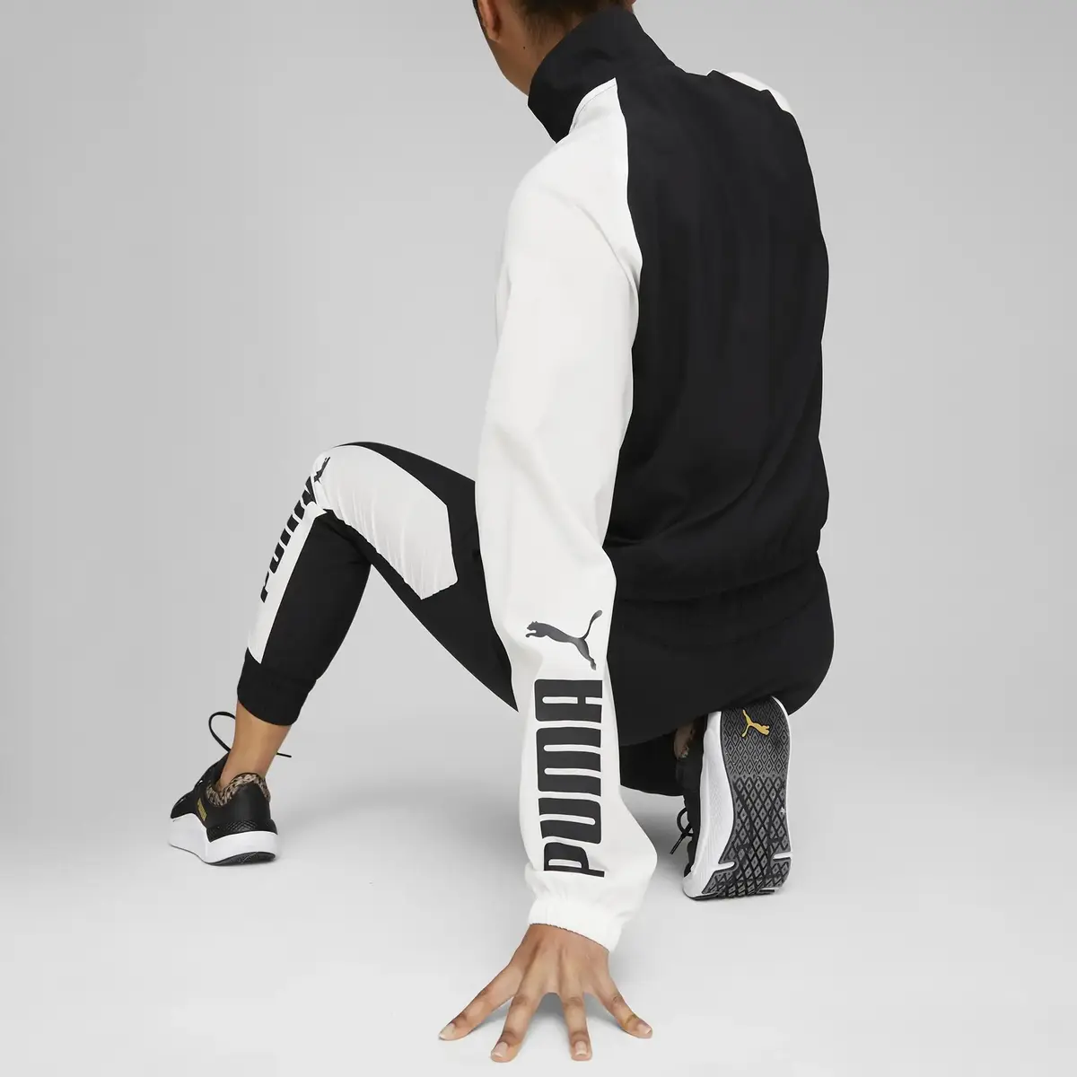 Puma Fit Logo Cb Wovenjacket Siyah Kadın Fermuarlı Spor Ceketi