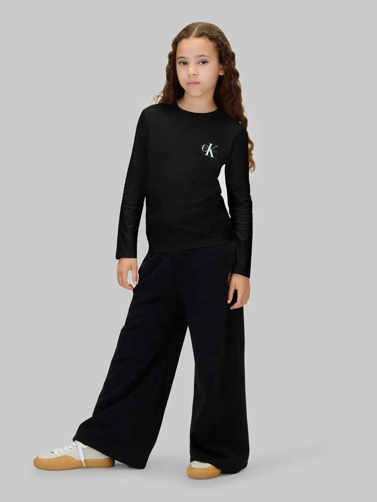 SMALL MONOLOGO LS TE, BEH