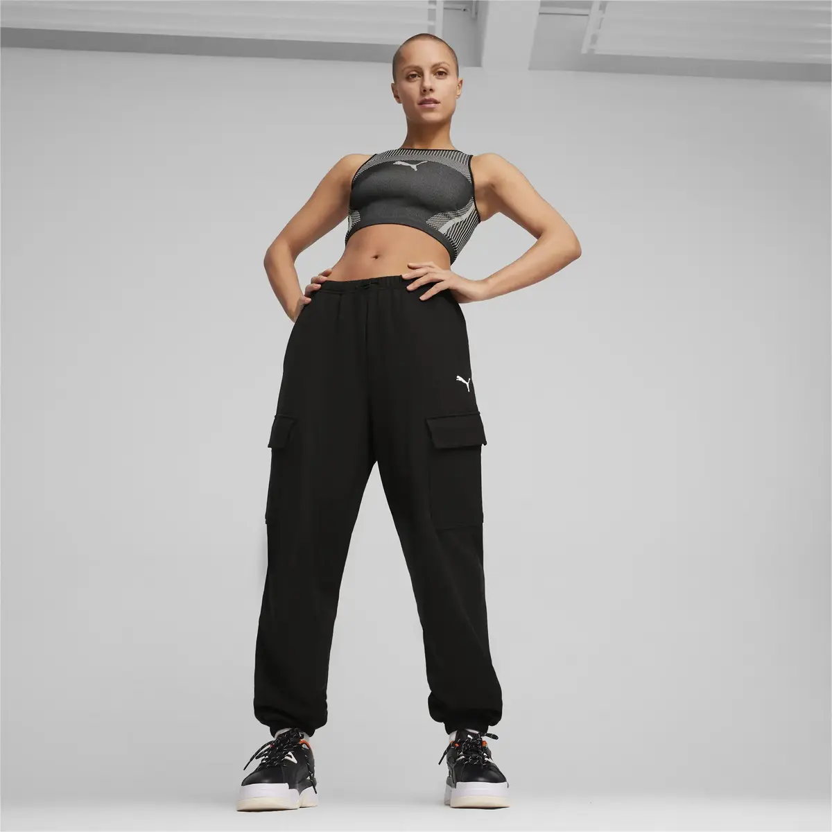 Puma Dare To Relaxed Cargo Sweatpants TR Siyah Kadın Eşofman Altı