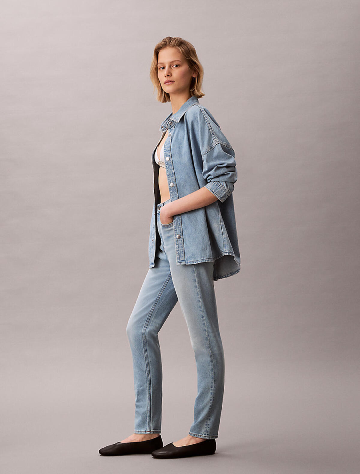 Calvin Klein NEW MOM JEAN SOFT RI, 1XS, SH, 25 Mavi Kadın Kot Pantolon