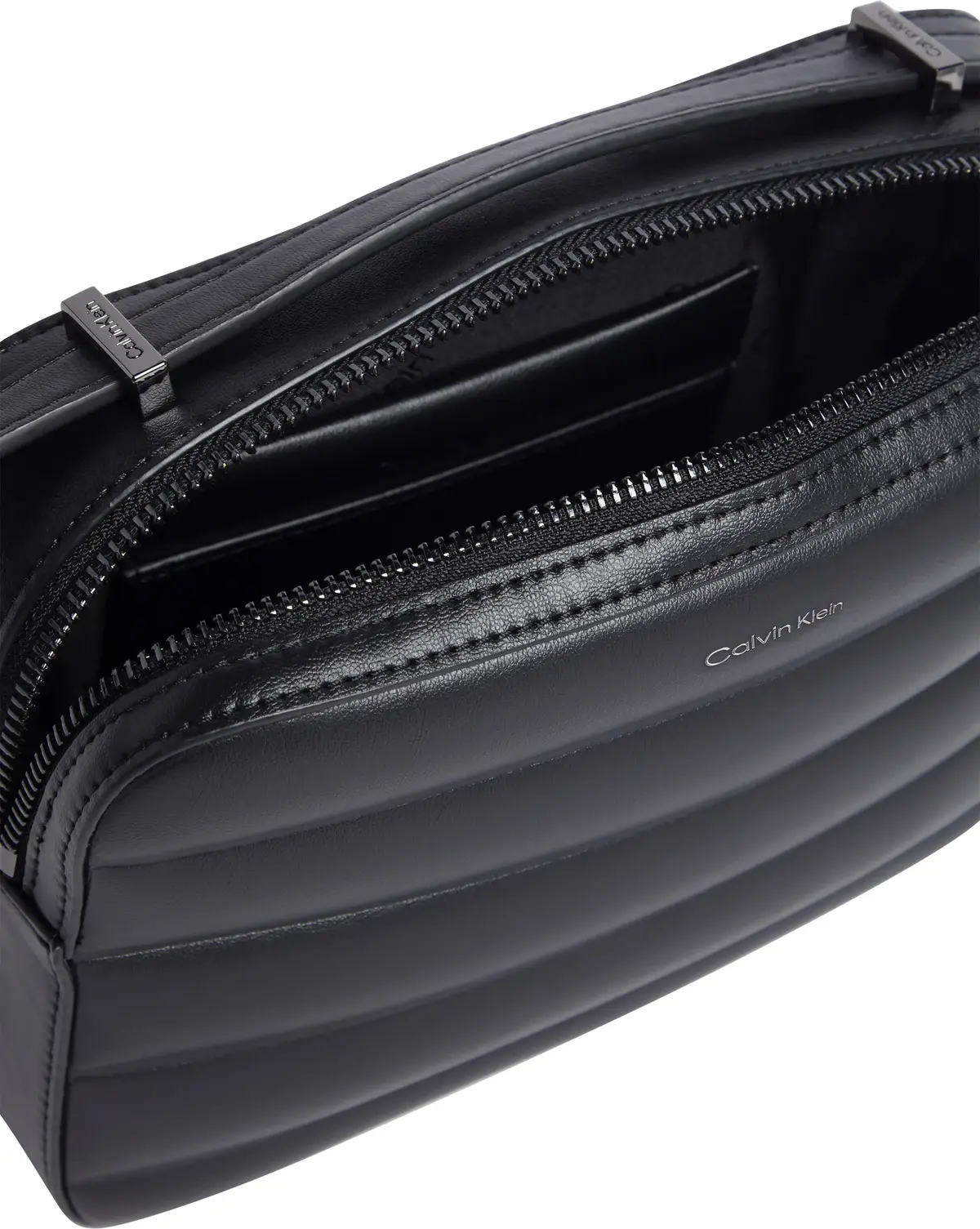 Calvin Klein LINE QUILT CAMERA BA Kadın Siyah Omuz Çanta