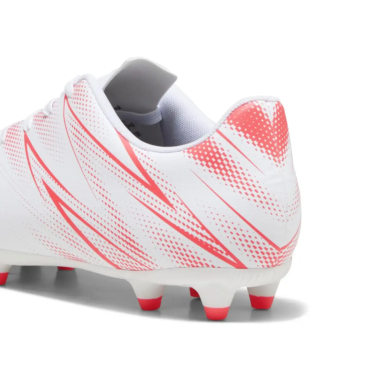 Puma ATTACANTO FG/AG Beyaz Erkek Halı Saha Ayakkabısı