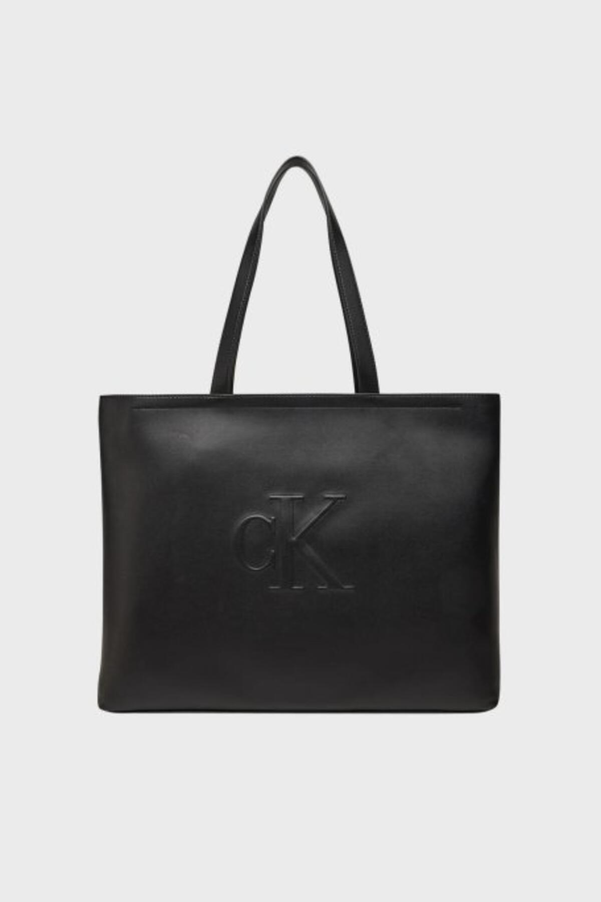 Calvin Klein SCULPTED SLIM TOTE34 Siyah Kadın El Çantası Calvin Klein SCULPTED SLIM TOTE34 Siyah Kadın El Çantası
