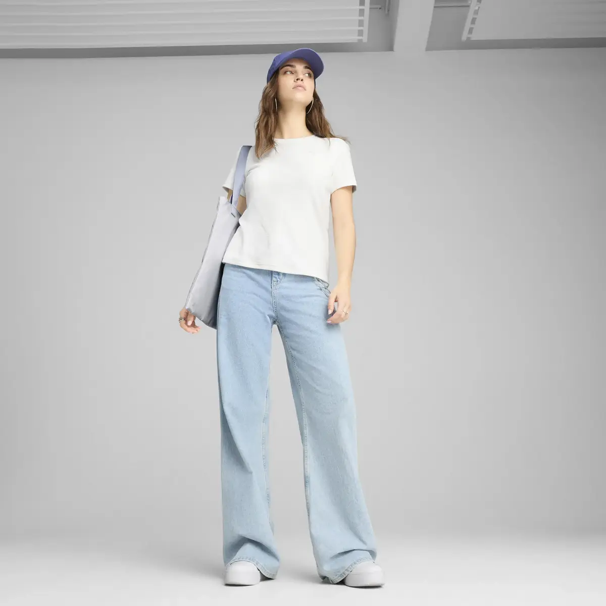 PUMA HER Tee Beyaz Kadın T-Shirt