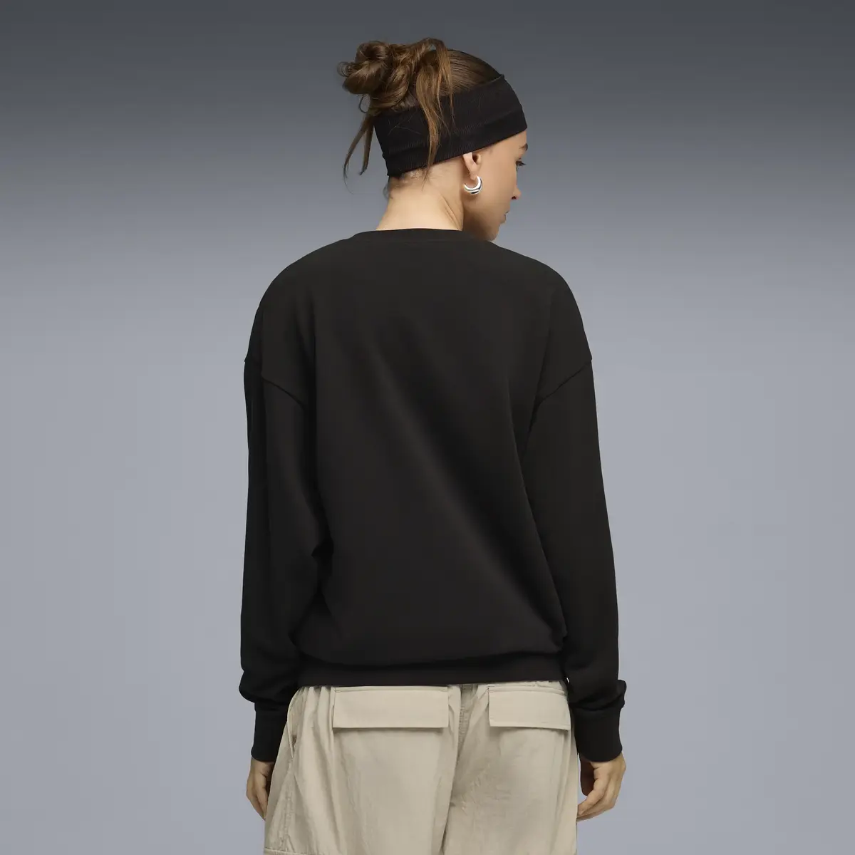 Puma ESS ELEVATED Comfort Crew TR Siyah Kadın T-Shirt