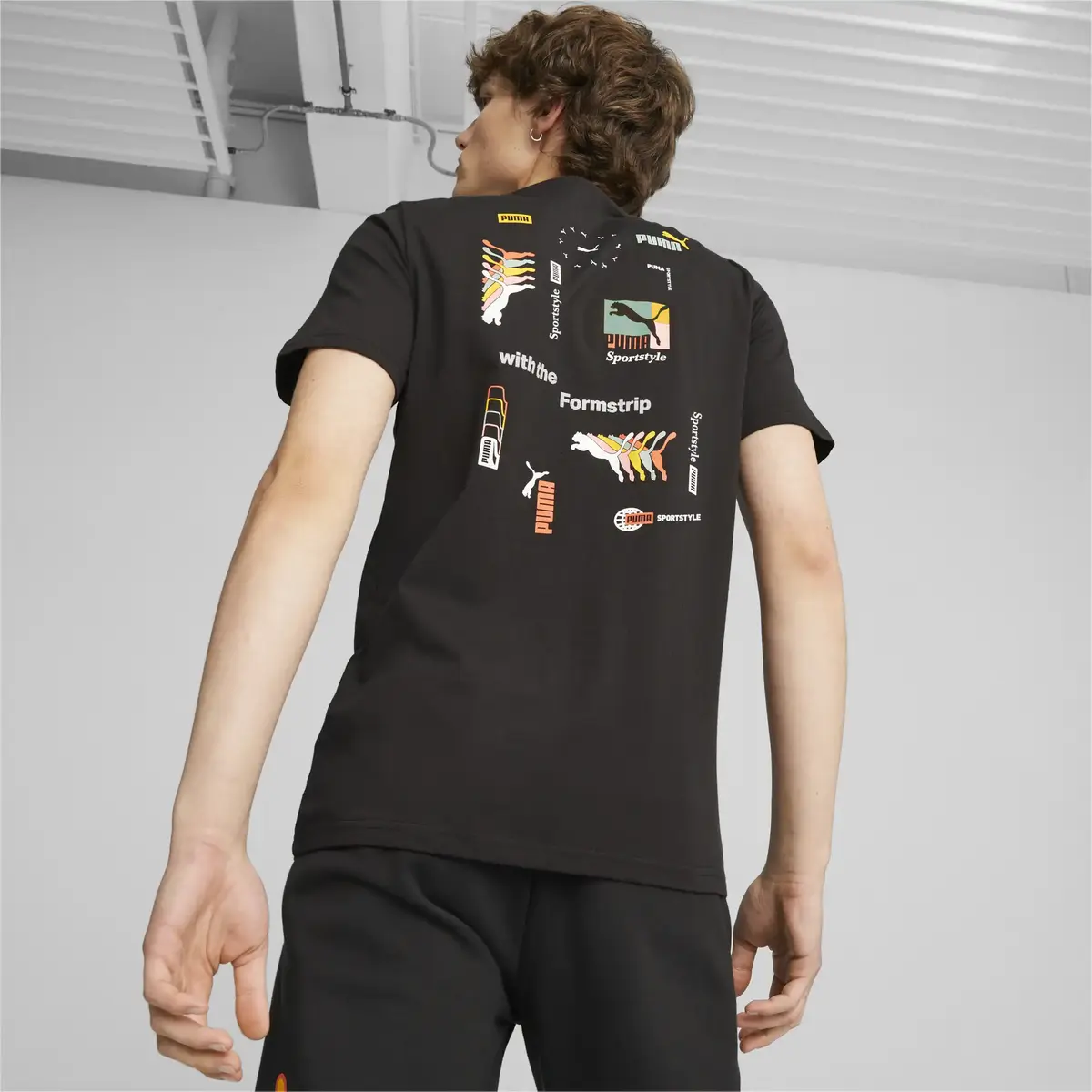 Puma CLASSICS BRAND LOVE Tee Siyah Erkek T-Shirt