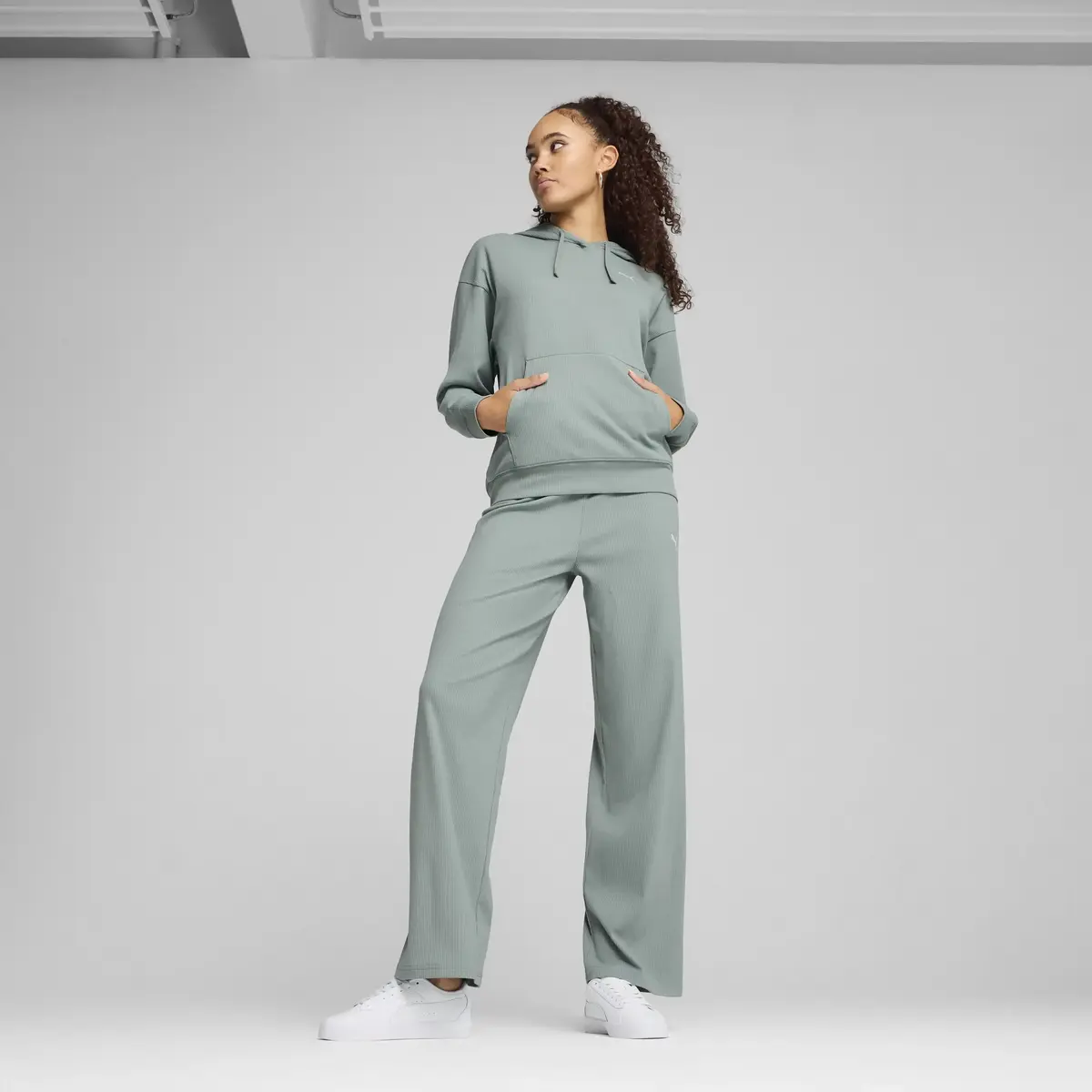 PUMA ESS ELEVATED Pant Yeşil Kadın Eşofman Altı