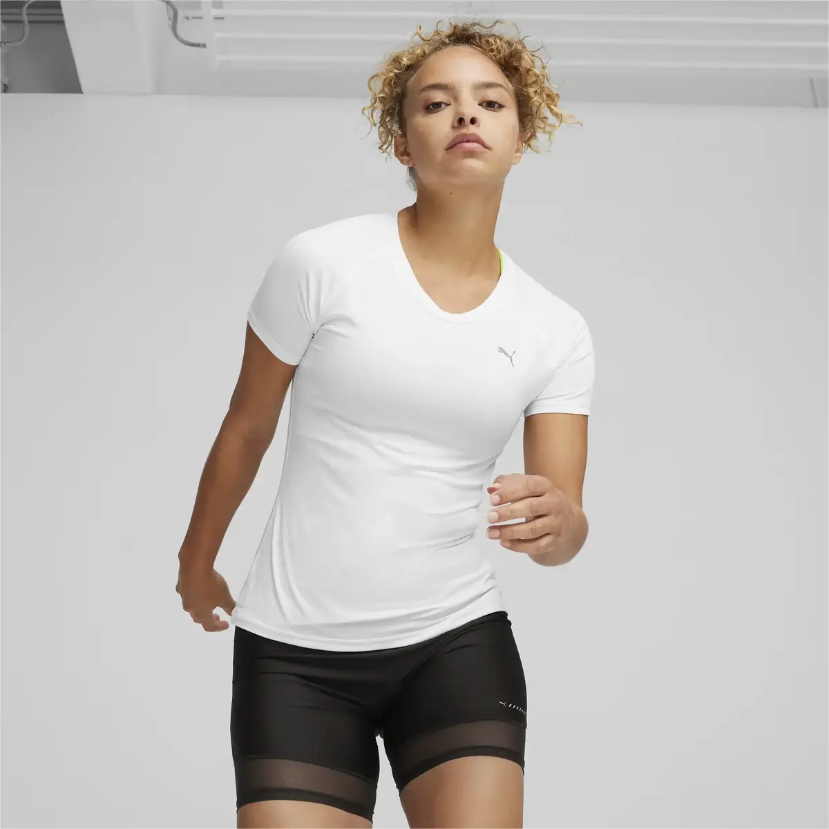 Puma RUN CLOUDSPUN SS TEE W Beyaz Kadın T-Shirt