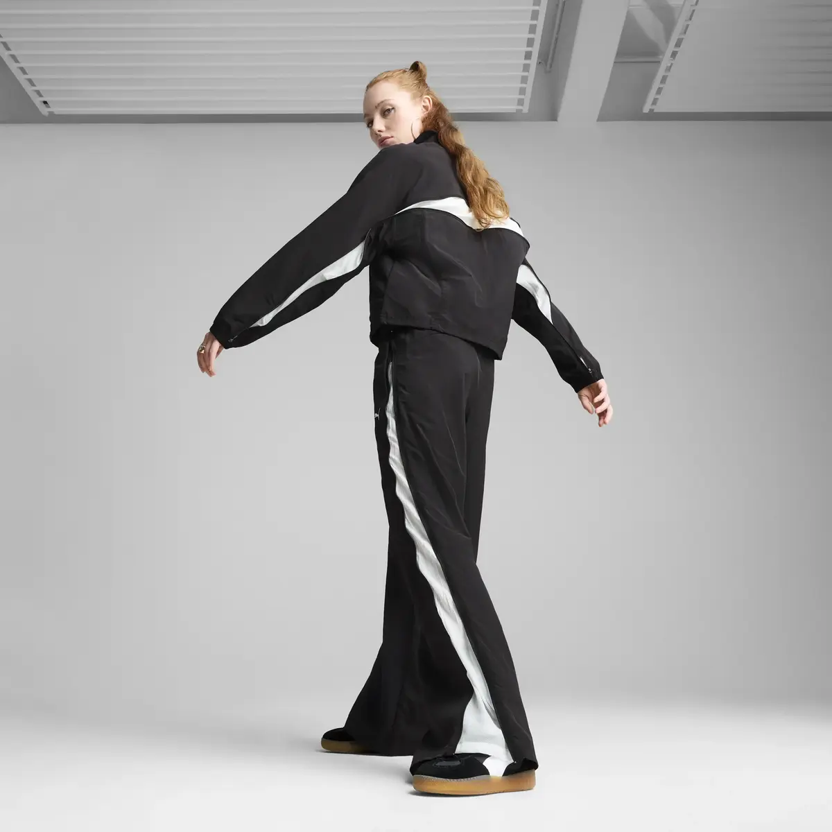 PUMA DARE TO Relaxed Pants Siyah Kadın Eşofman Altı