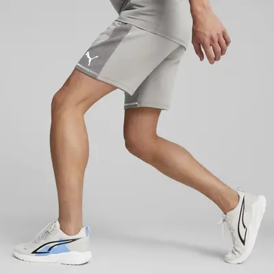 EVOSTRIPE Shorts