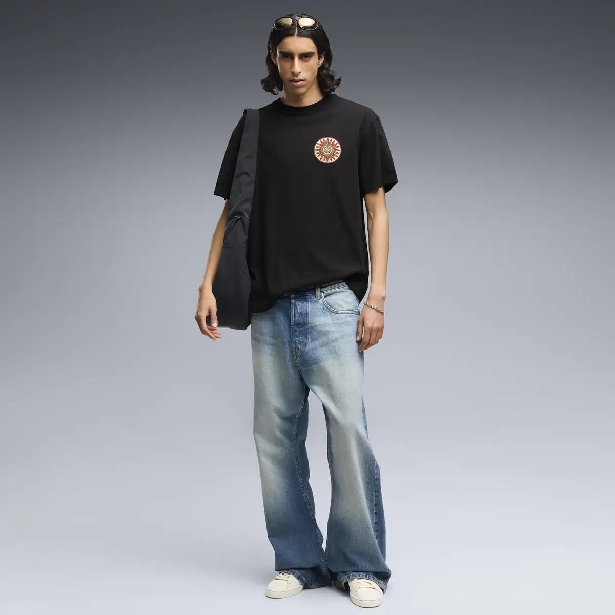 PUMA GRAPHIC Sun Relaxed Tee Siyah Erkek T-Shirt & Polo