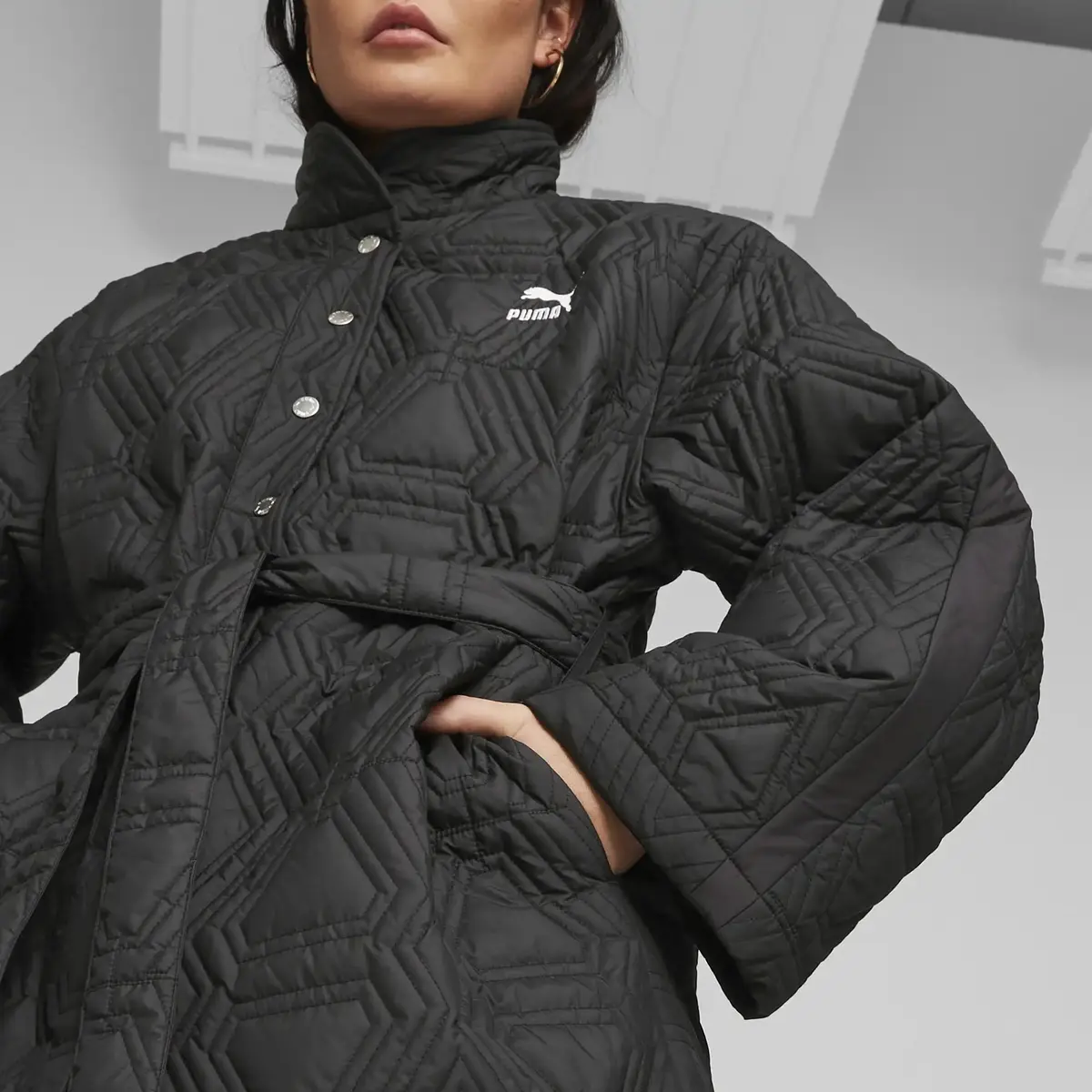 PUMA LUXE SPORT T7 AOP Robe Coat Siyah Kadın Mont