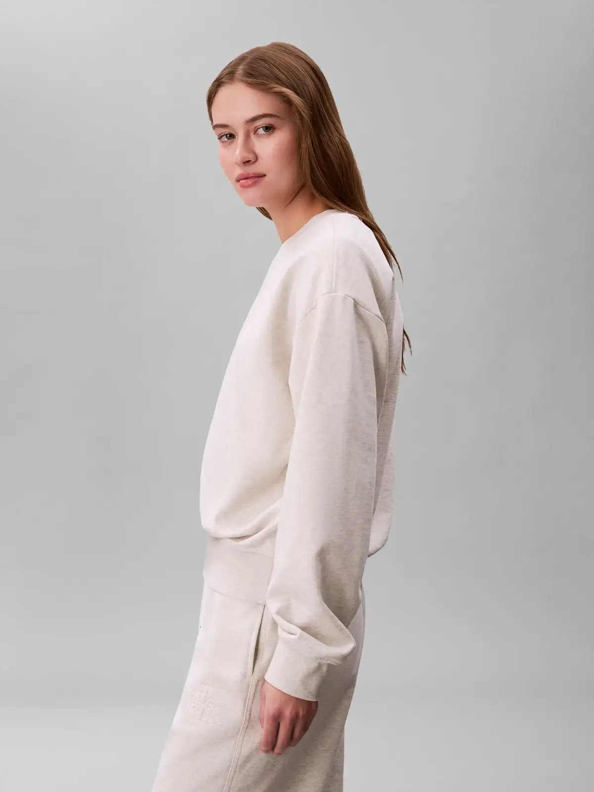 Calvin Klein LS EMBOSSED MONOLOGO, P4P, XXS Krem Kadın Sweatshirt