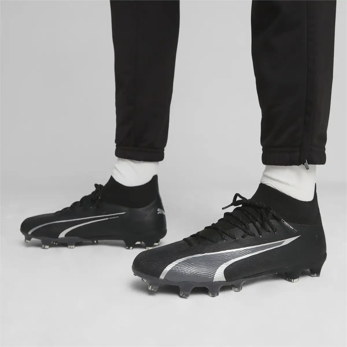 Puma ULTRA PRO FG/AG Siyah Erkek Krampon