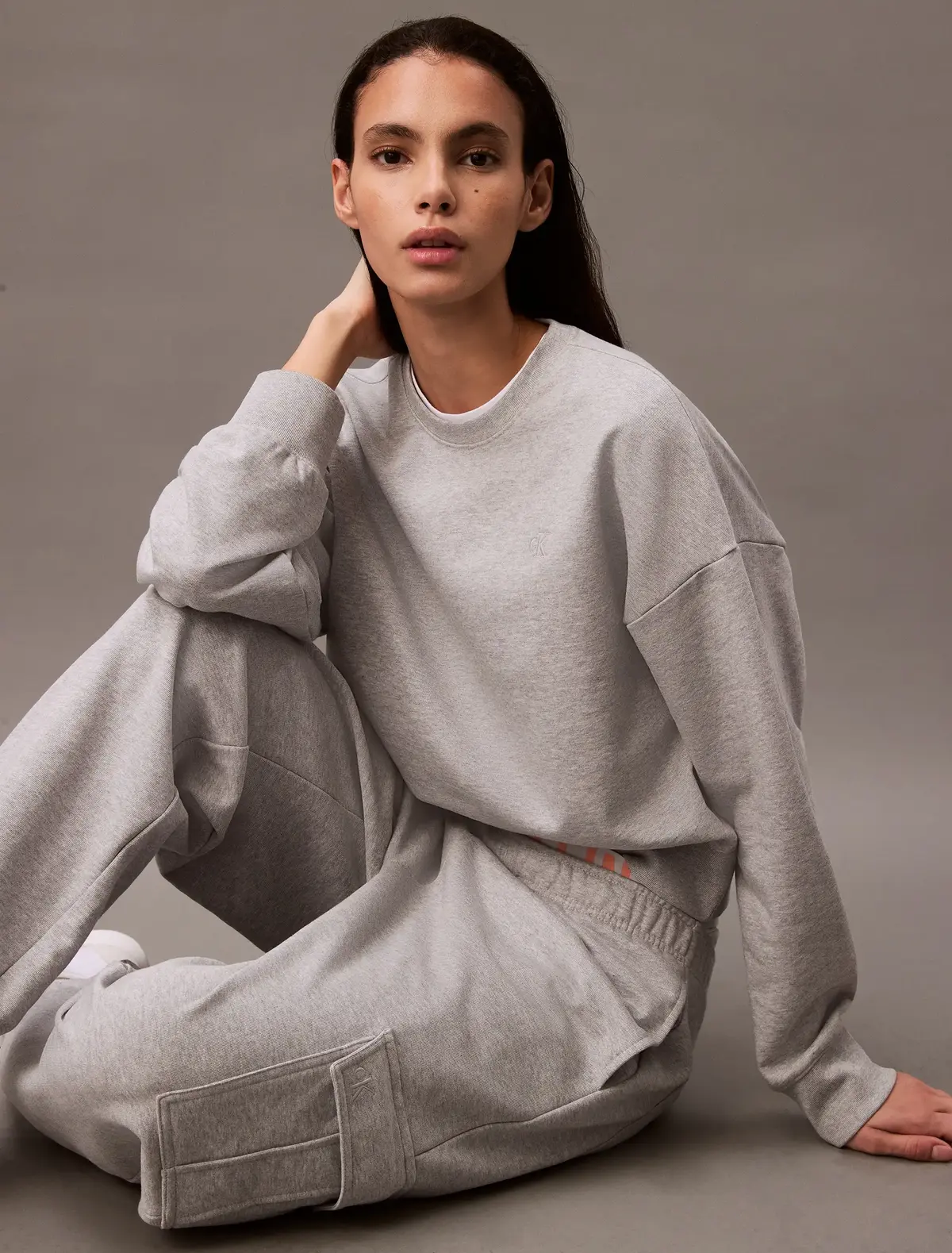 Calvin Klein ARCHIVE LOGO F/T CAR, P79 Gri Kadın Eşofman Altı