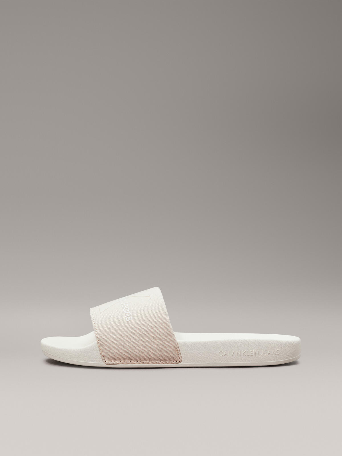 Calvin Klein SLIDE MONOGRAM CO Kadın Bej Terlik