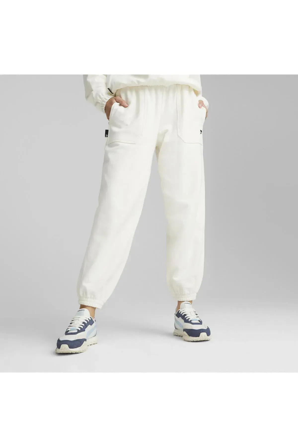 Puma DOWNTOWN Sweatpants TR Kırık Beyaz Kadın Eşofman Altı