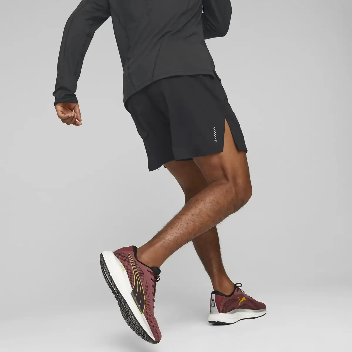 Puma RUN ULTRAWEAVE 7" SHORT Siyah Erkek Şort