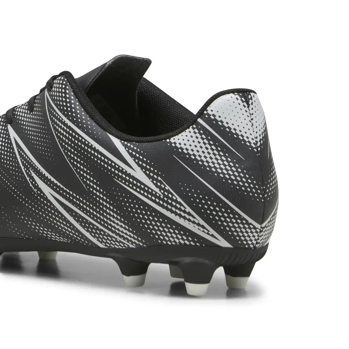 PUMA ATTACANTO FG/AG Siyah Erkek Krampon