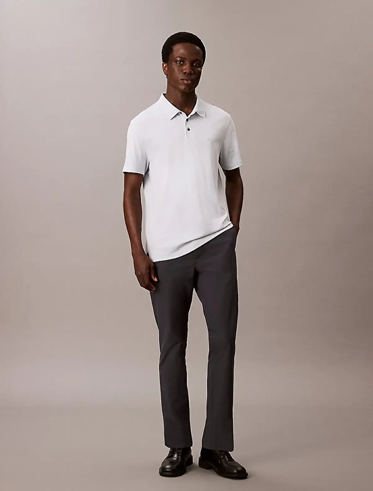 Calvin Klein SLIM TECH STRETCH TROUSER Antrasit Erkek Pantolon Calvin Klein SLIM TECH STRETCH TROUSER Antrasit Erkek Pantolon