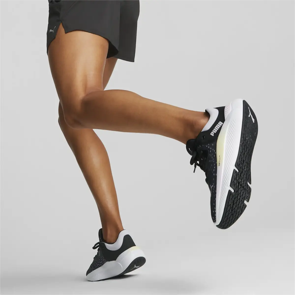Puma Softride Pro Nova Siyah Kadın Koşu Ayakkabısı