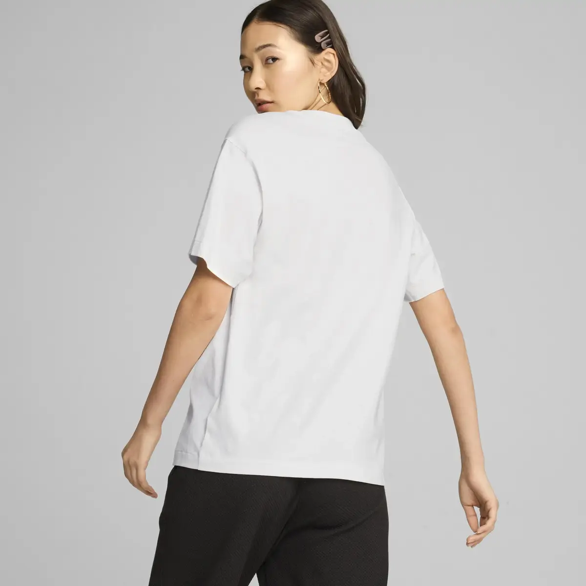 Puma HER Graphic Tee Beyaz Kadın T-Shirt