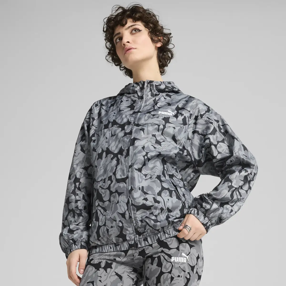 Puma ESS NATURE 2.0 RELAXED Gri Kadın Rüzgarlık