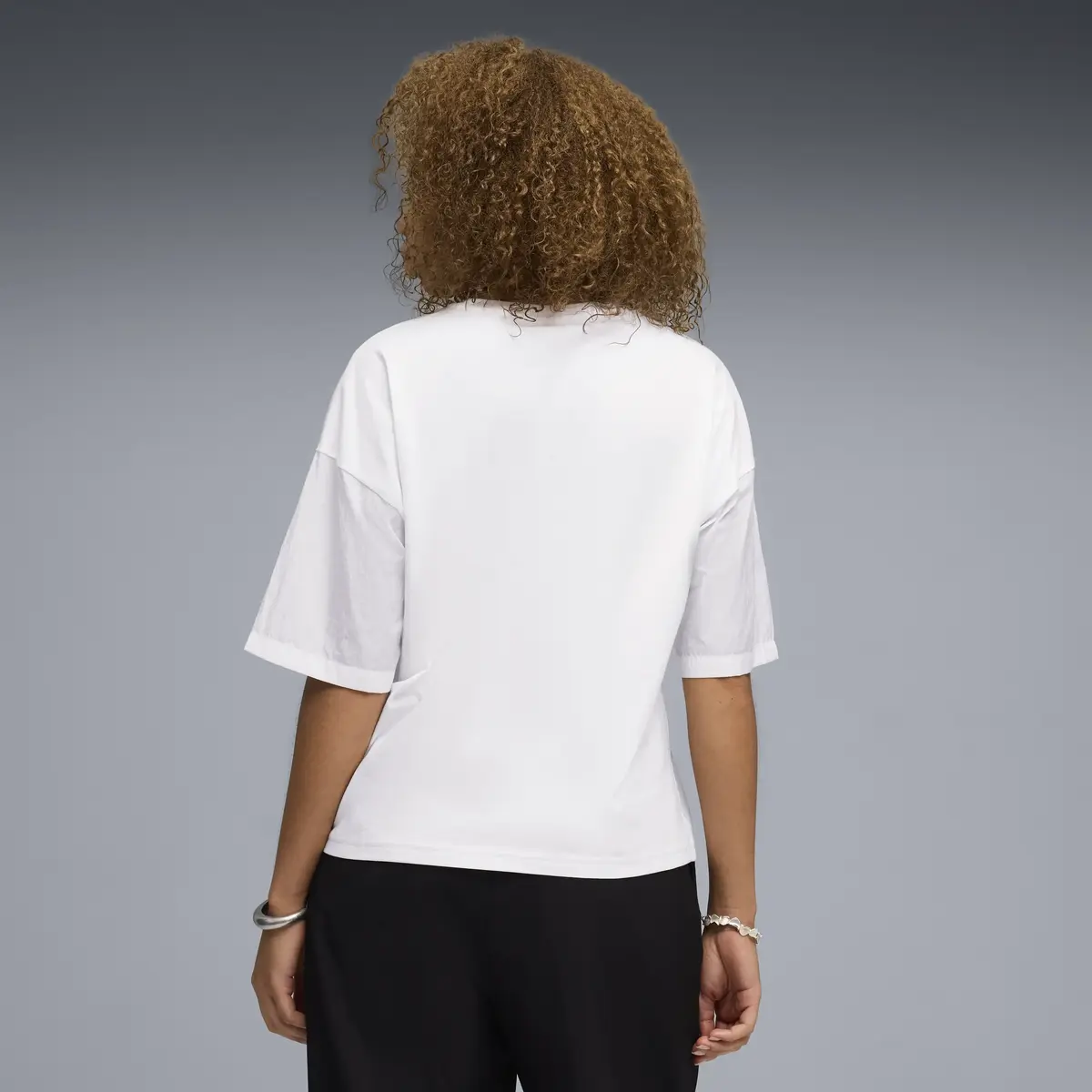Puma HER Tee Beyaz Kadın T-Shirt & Polo