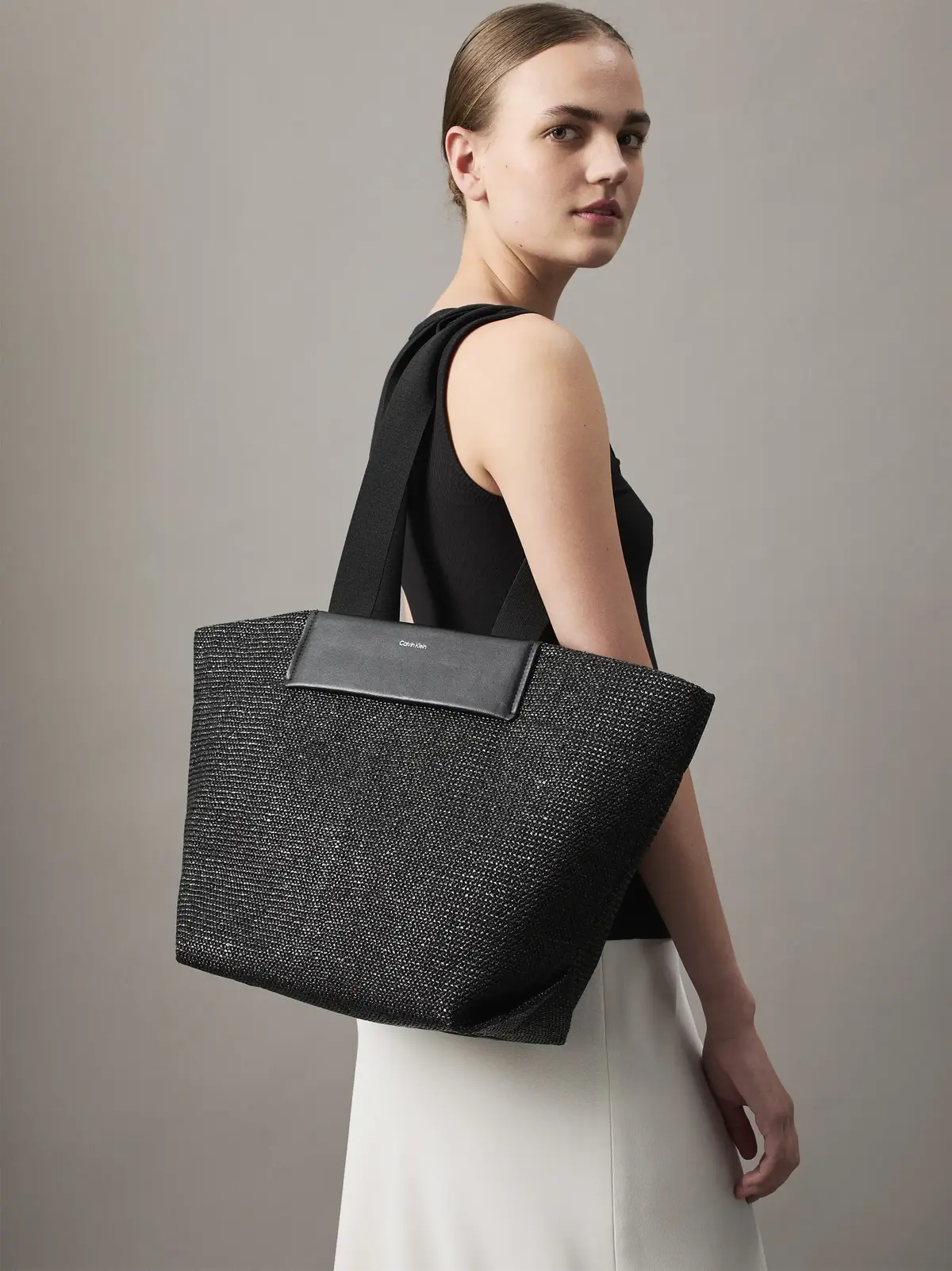 Calvin Klein CK RAFFIA MEDIUM SHO, BEH Siyah Kadın Çanta