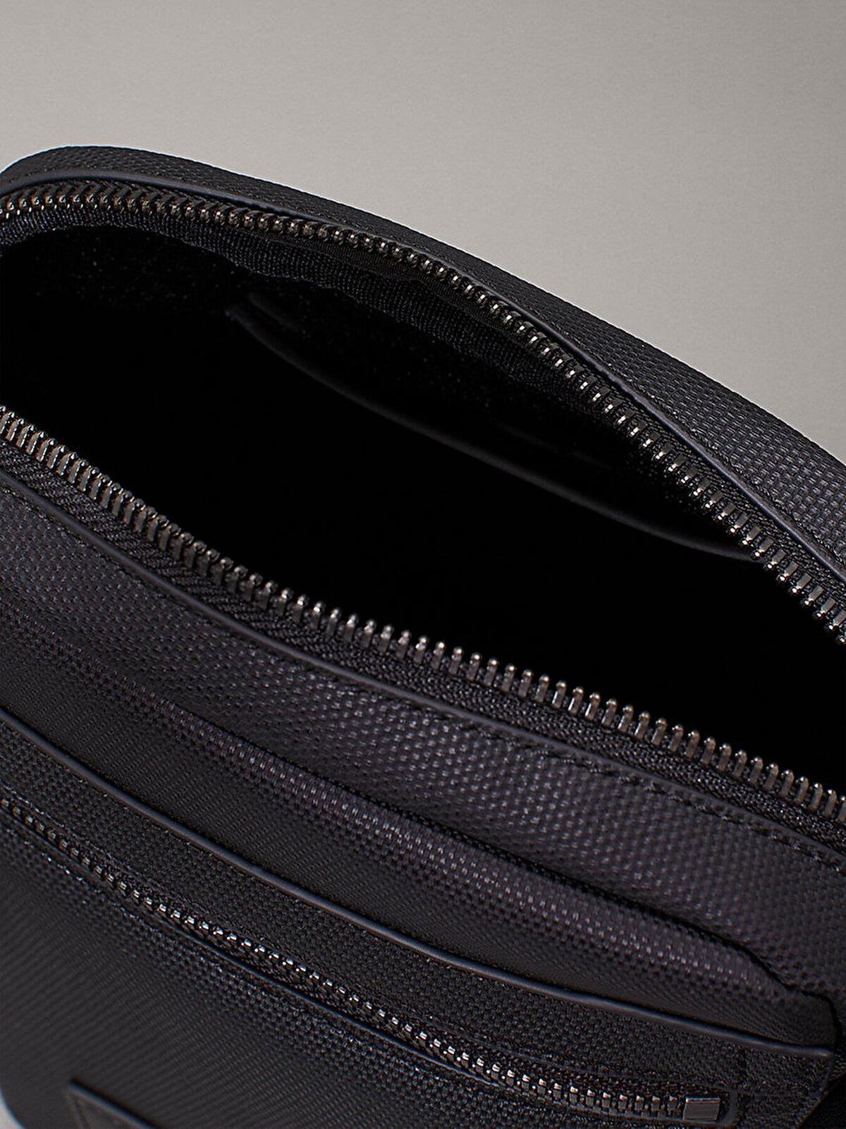 Calvin Klein COATED REPORTER18 PU, BEH Siyah Erkek Çapraz Çanta