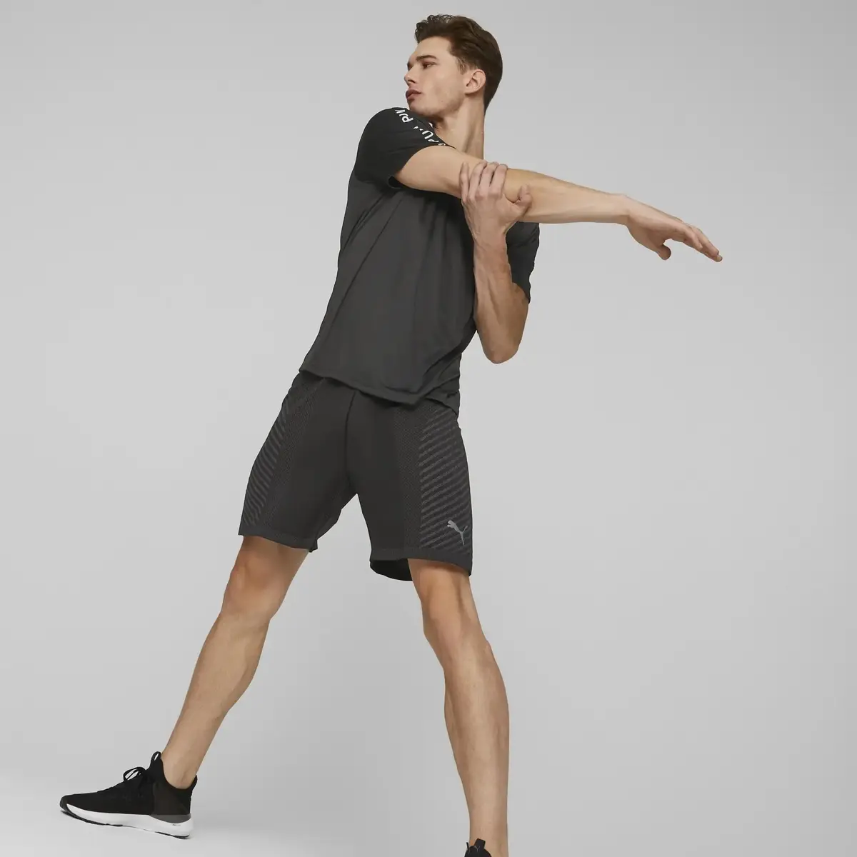 PUMA FIT 7" TAPED WOVEN SHORT Erkek Siyah Antrenman Şort