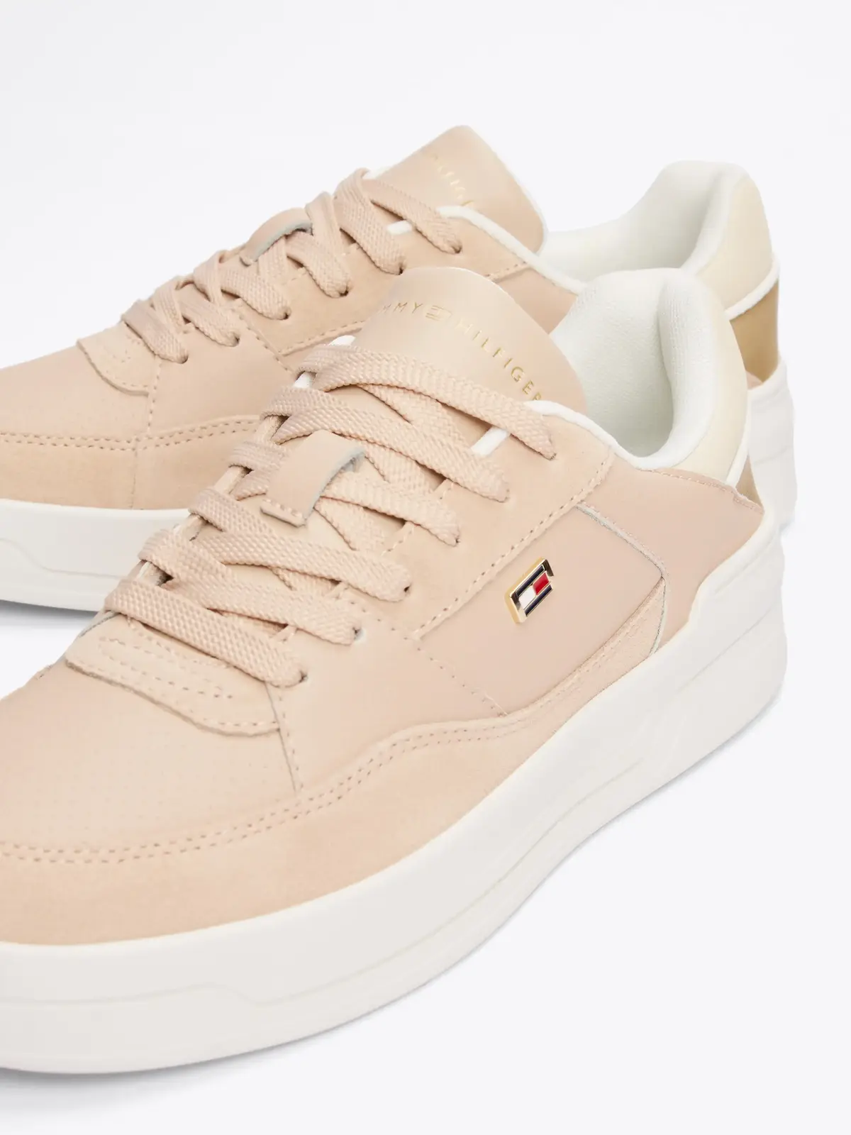 Tommy Hilfiger ESSENT BASKET SNEAKE, TRY Krem Kadın Spor Ayakkabı & Sneaker