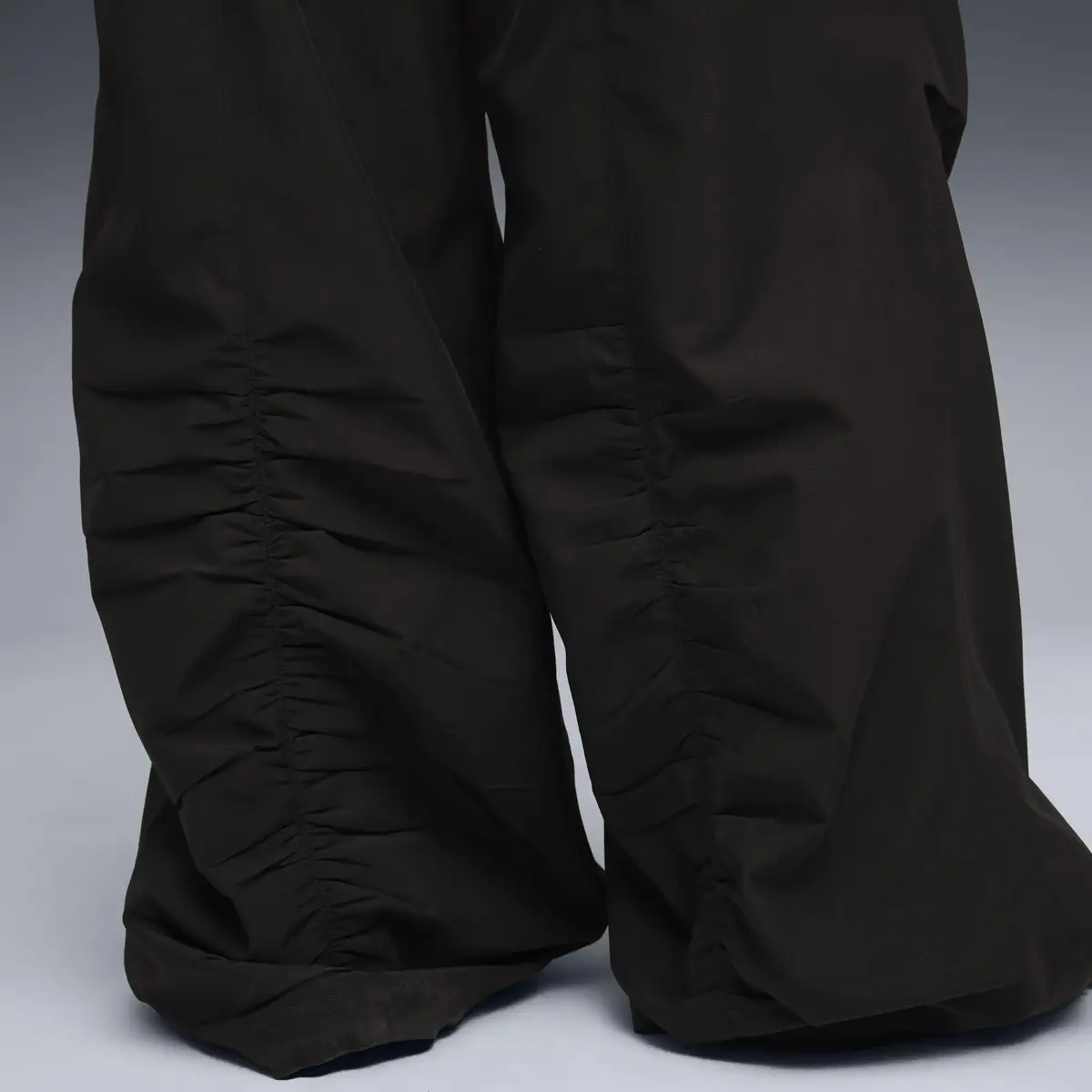 Puma WARDROBE ESS Parachute Pants Siyah Kadın Eşofman Altı