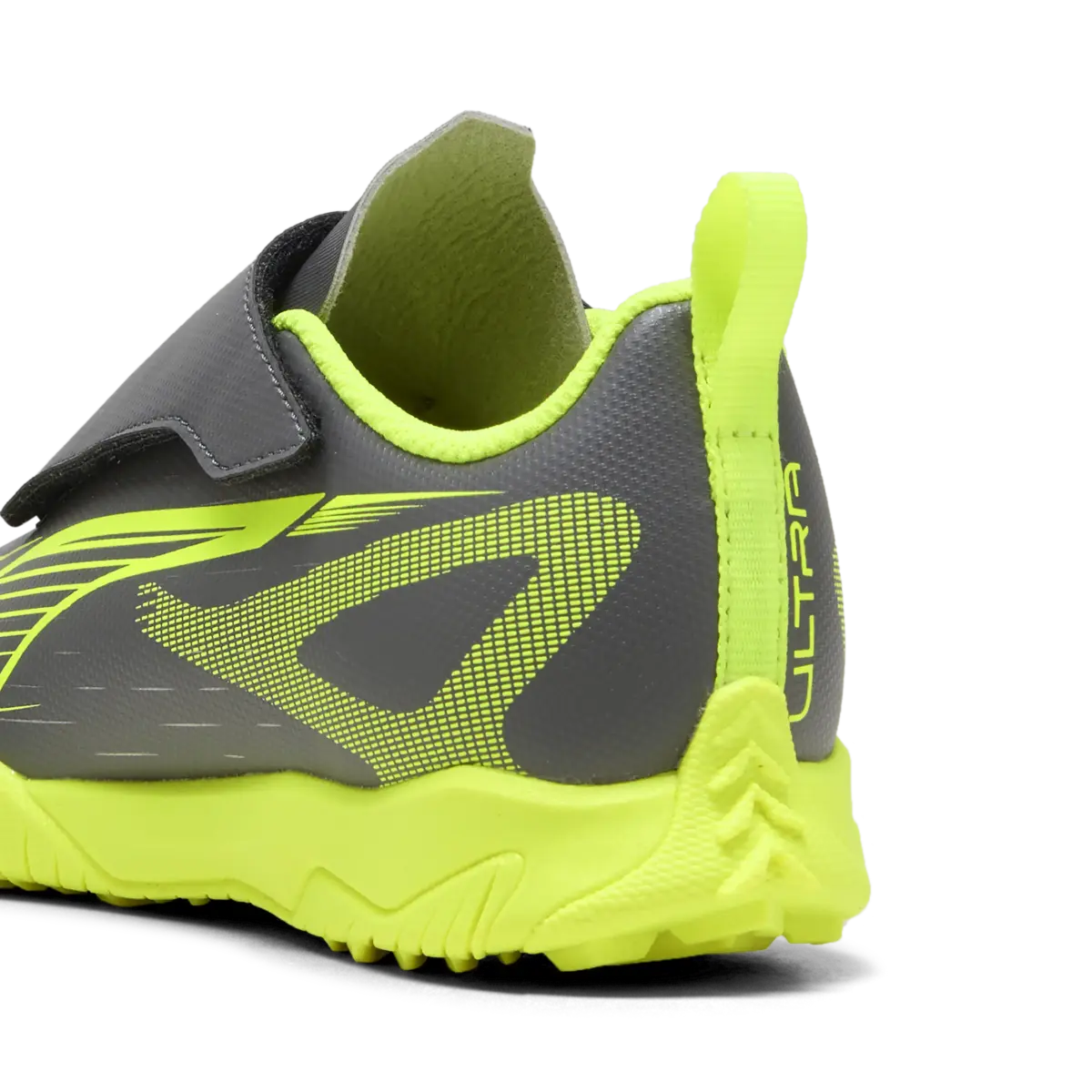 Puma ULTRA 5 PLAY V TT Jr Gri Erkek Çocuk Halı Saha Ayakkabısı