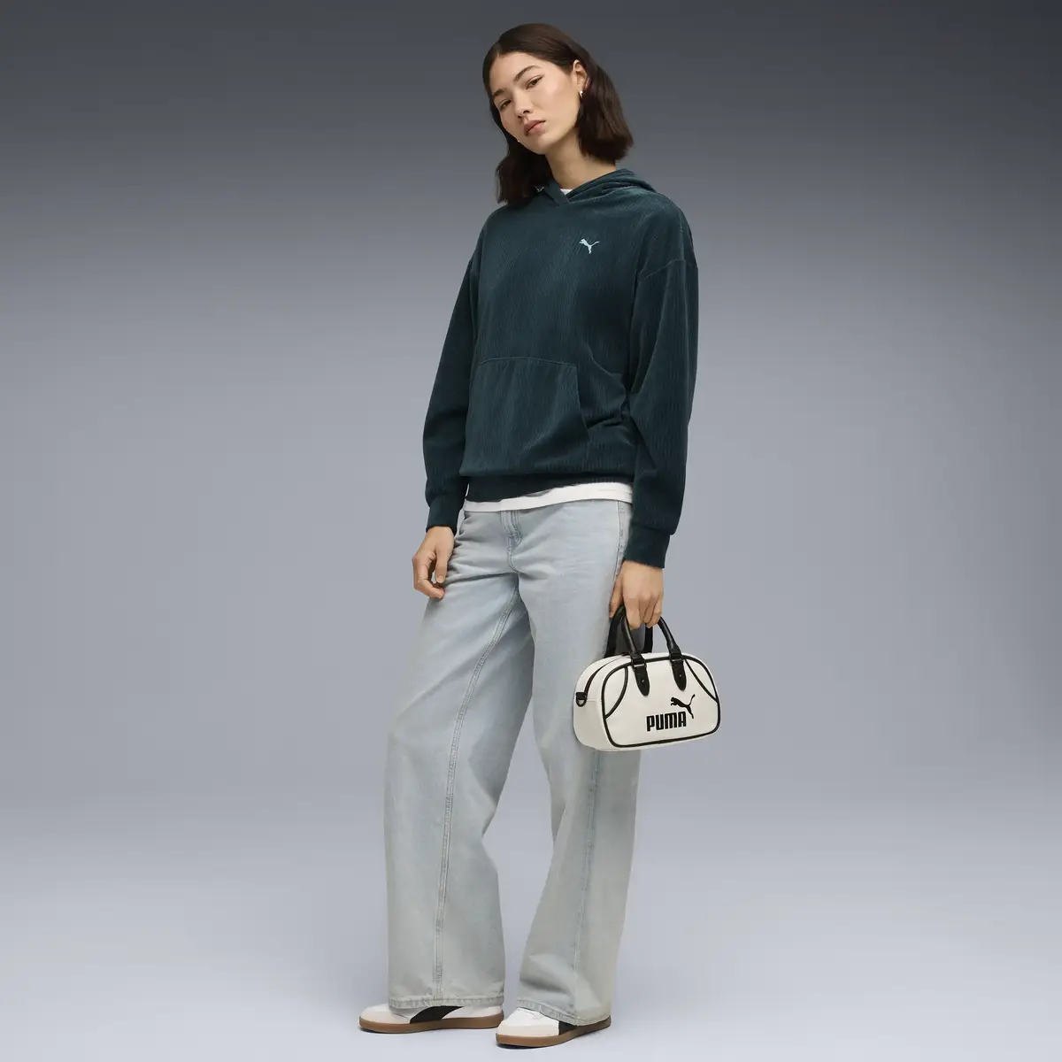 Puma ESS ELEVATED Velour Hoodie Yeşil Kadın Kadife Kapişonlu Sweatshirt