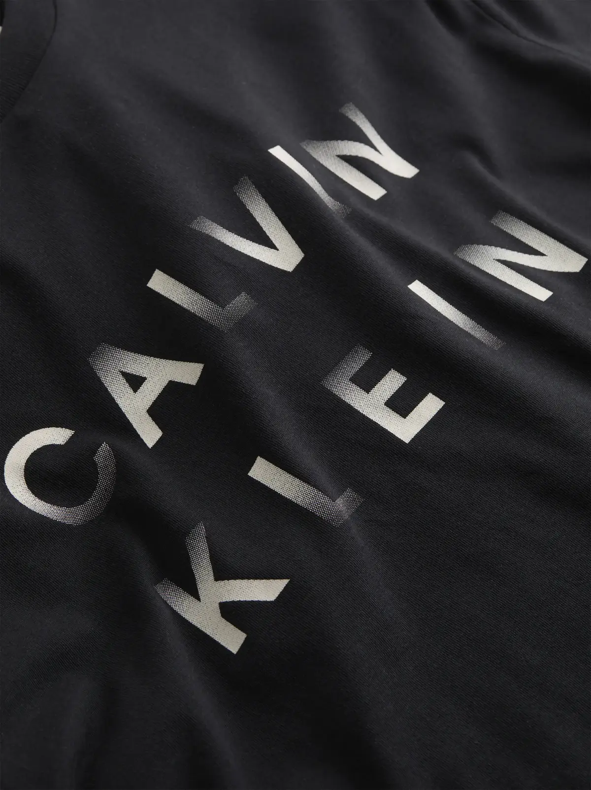 Calvin Klein CP-ENLARGED LOGO T-S, BEH Siyah Erkek T-Shirt & Polo