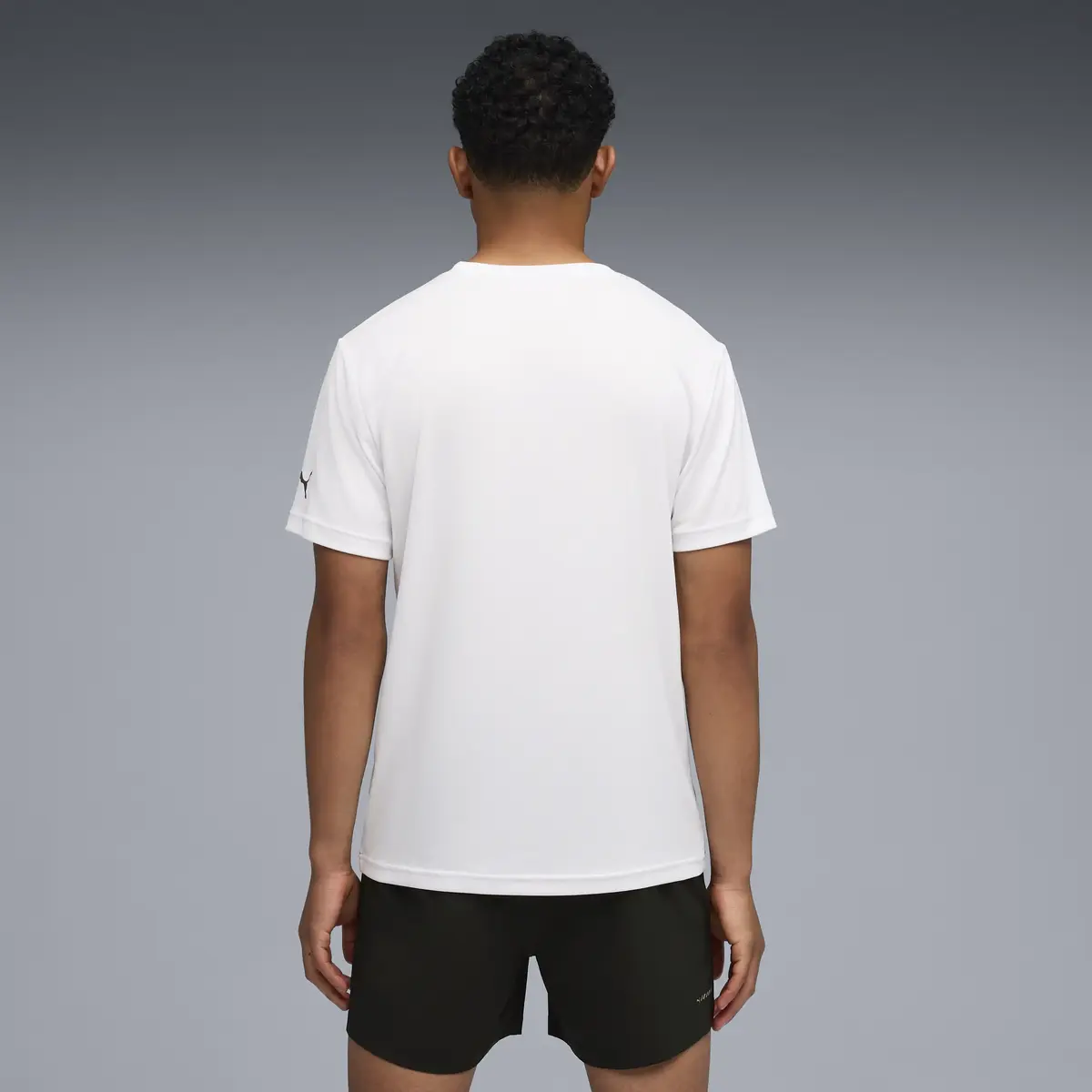 PUMA M Run Club Graphic Tee Beyaz Erkek T-Shirt