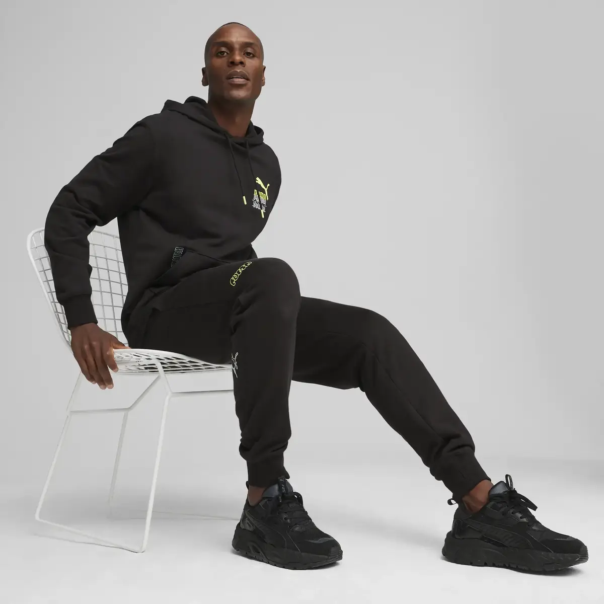 Puma BRAND LOVE Graphic Hoodie Siyah Erkek Sweatshirt