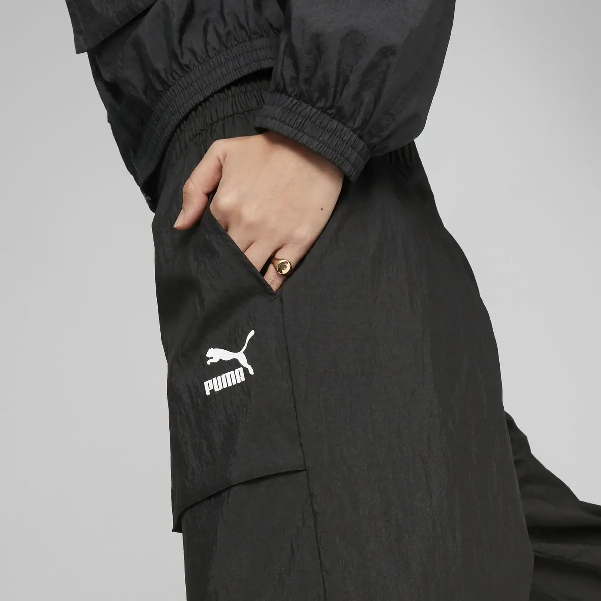 Puma DARE TO High Rise Woven Siyah Kadın Eşofman Altı