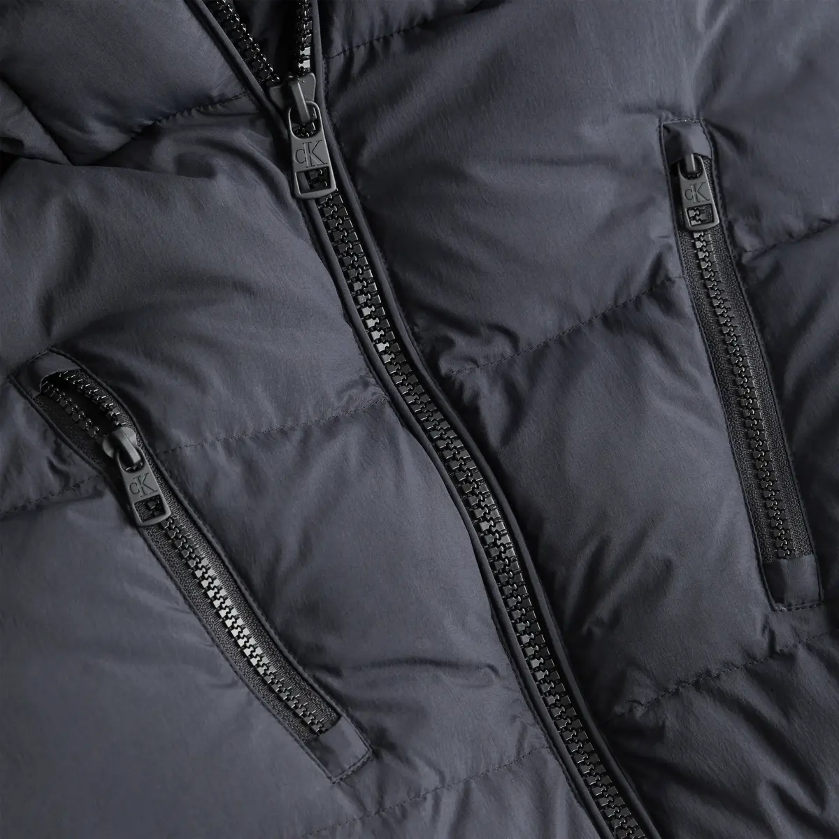 Calvin Klein SIDE MONOLOGO COCOON Kadın Siyah Şişme Mont