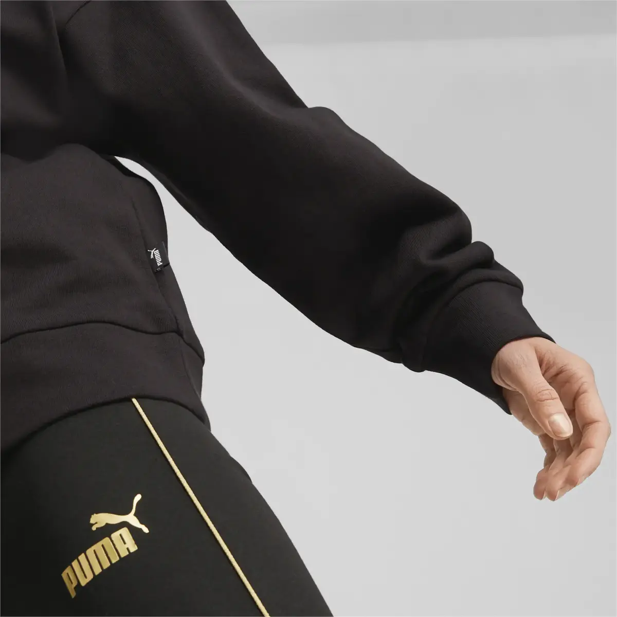 Puma BETTER ESSENTIALS Crew Siyah Kadın Sweatshirt