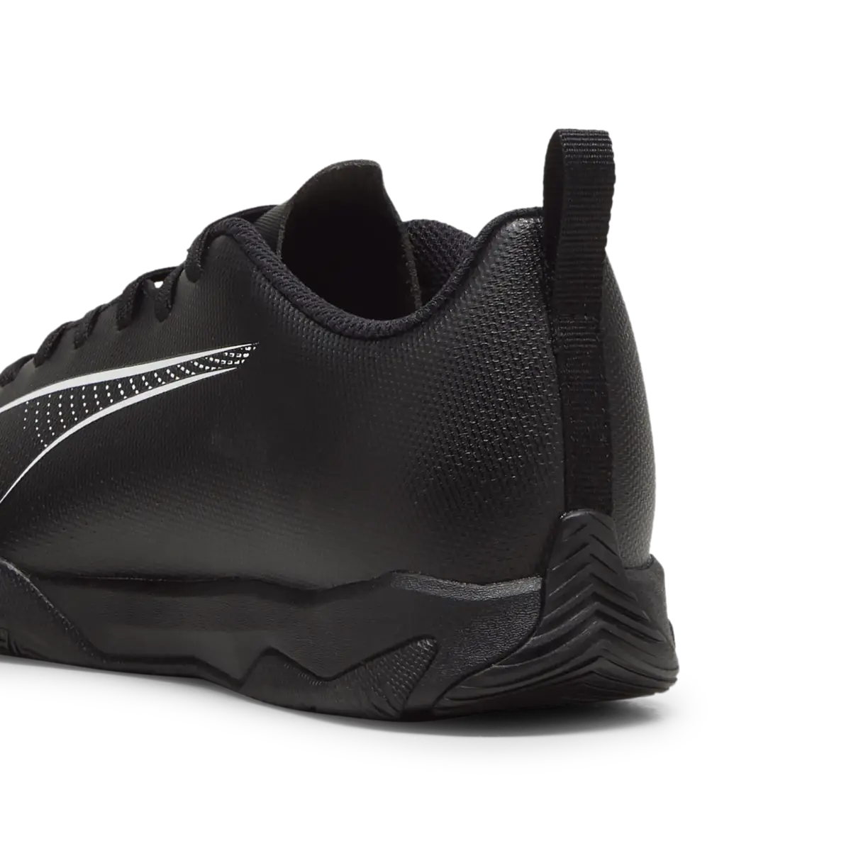 Puma ULTRA 5 PLAY IT Jr Siyah Erkek Çocuk Halı Saha Ayakkabısı