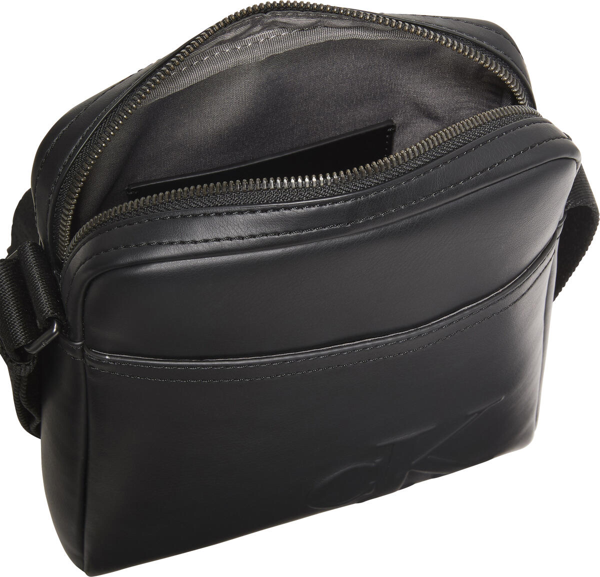 Calvin Klein BOLD CK REPORTER Siyah Erkek El Çantası Calvin Klein BOLD CK REPORTER Siyah Erkek El Çantası