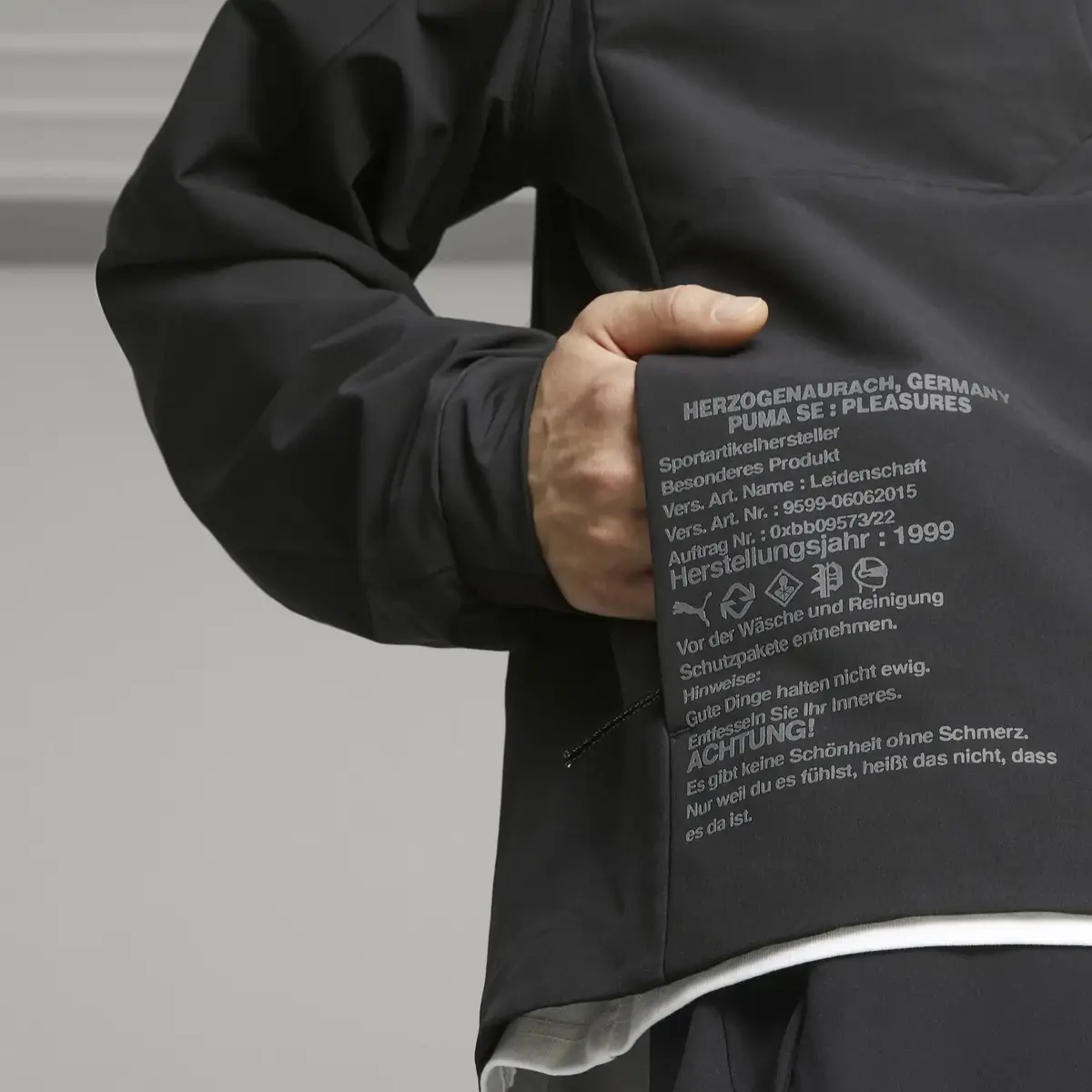 PUMA x PLEASURES Jacket Siyah Erkek Ceket