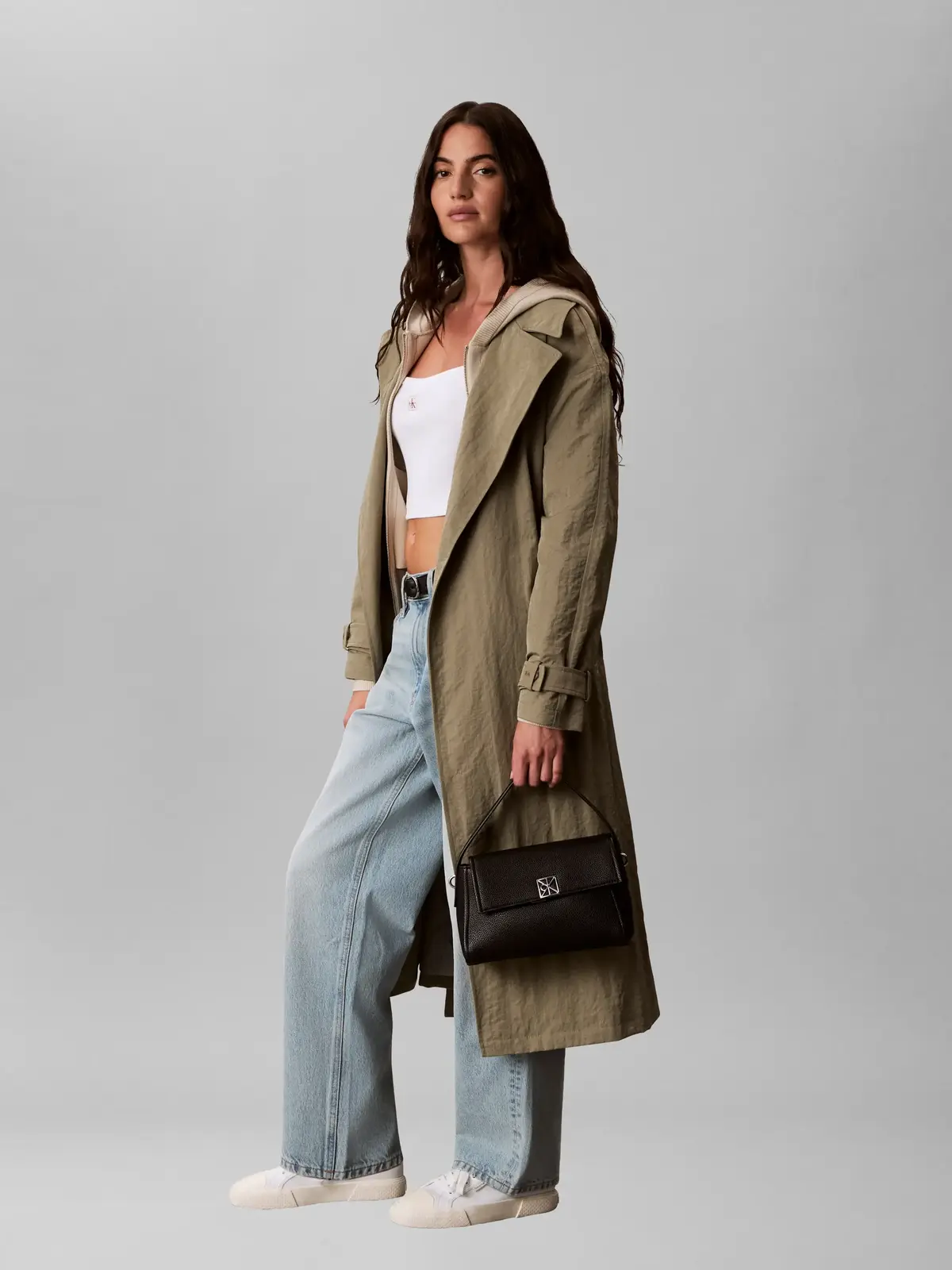 Calvin Klein EMBLEM HW PEBBLE SHO Siyah Kadın Omuz Çantası