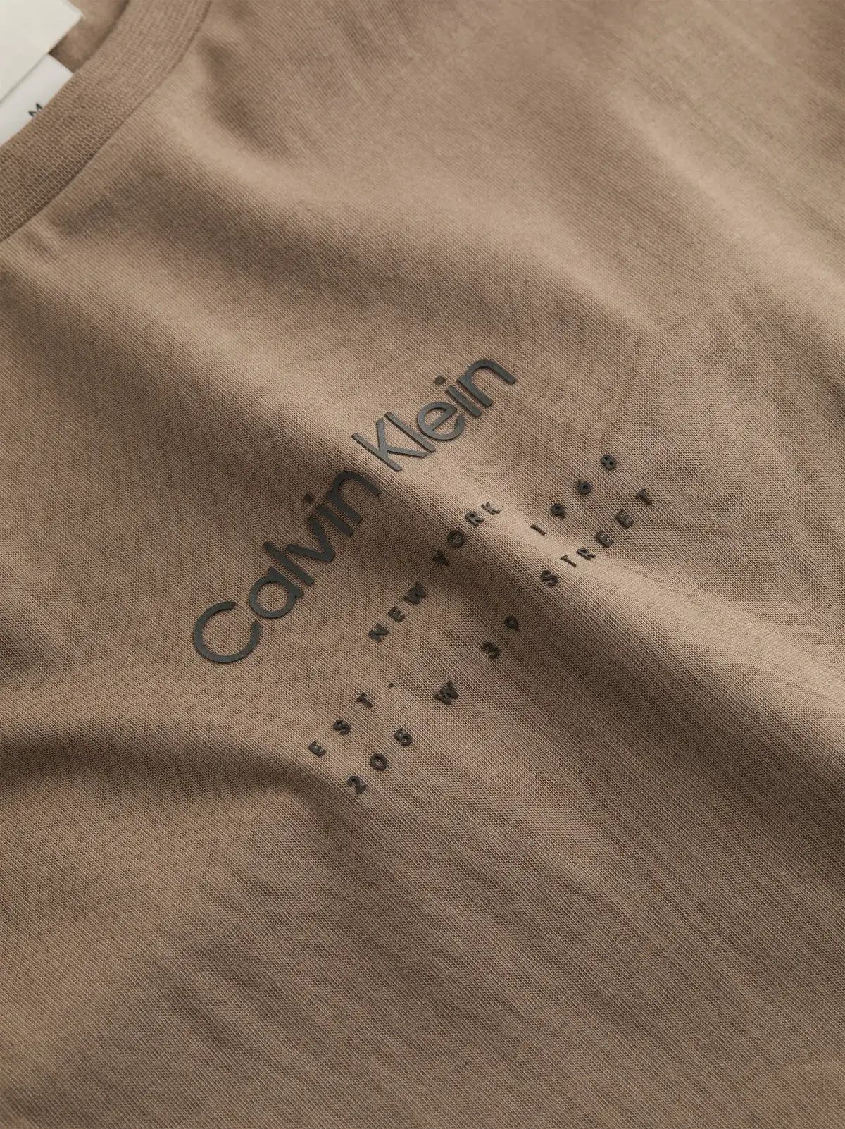 Calvin Klein RAISED EDITORIAL LOG, PB8 Kahverengi Erkek T-Shirt & Polo