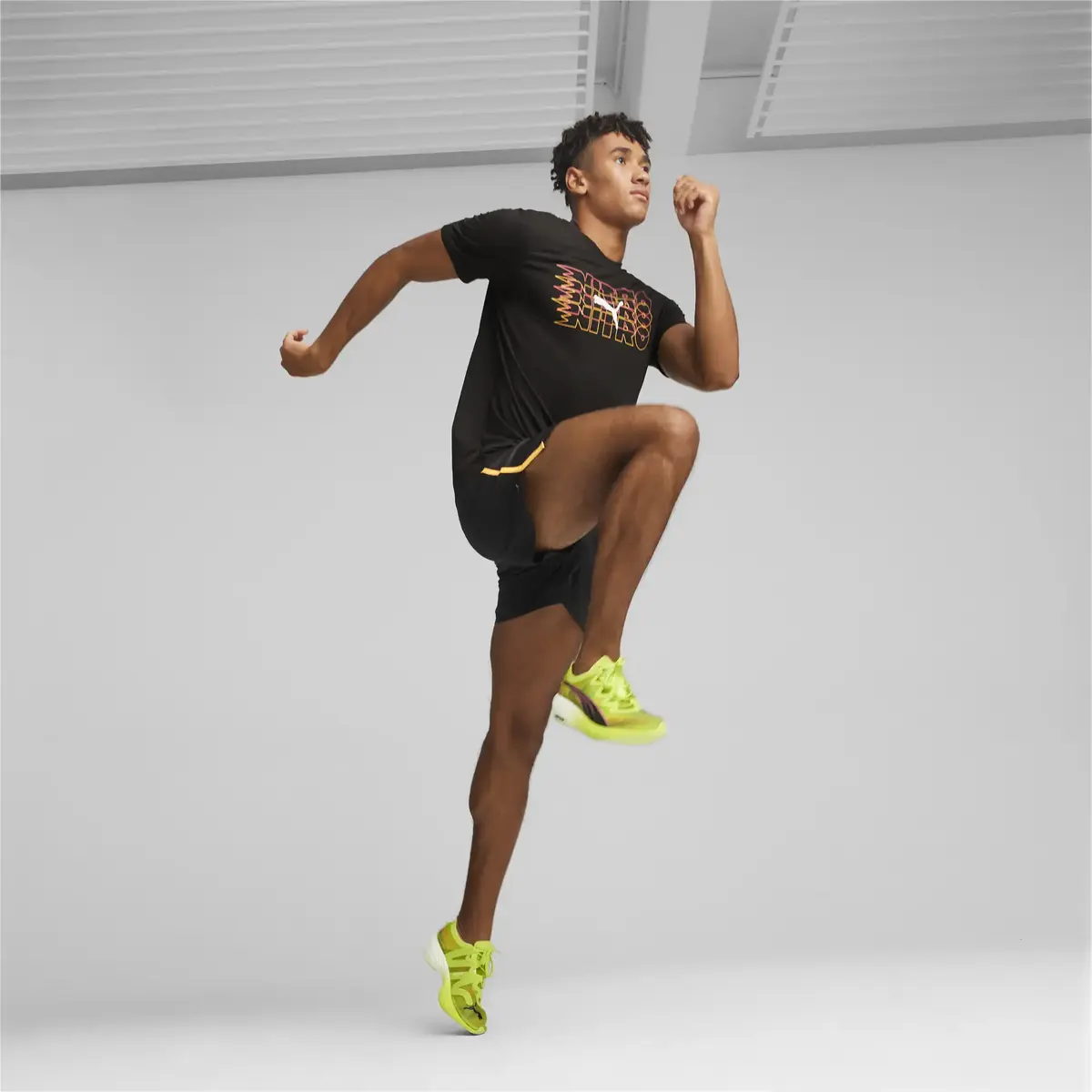 Puma MEN"S GRAPHIC NITRO TEE Siyah Erkek Tişört