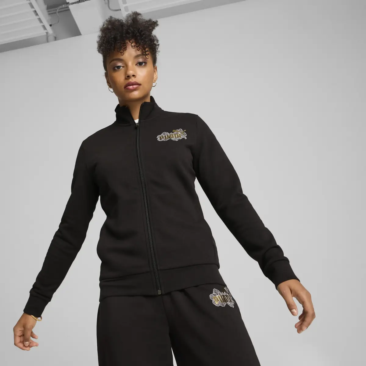 Puma ESS+ CLASS ACT Track Jacket Siyah Kadın Sweatshirt